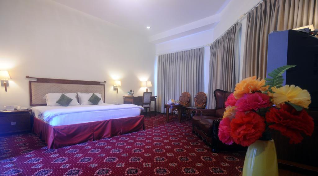 Hotel Jaipur Palace Kamer foto