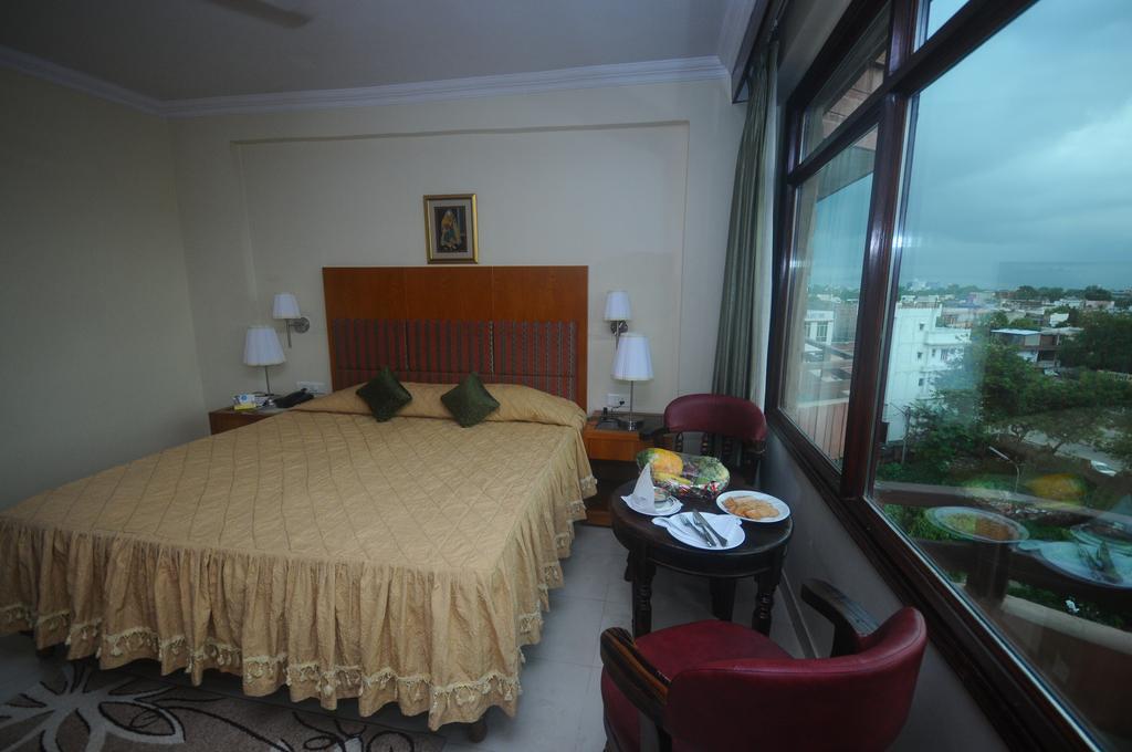 Hotel Jaipur Palace Kamer foto
