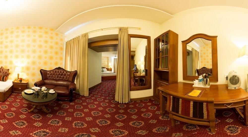 Hotel Jaipur Palace Buitenkant foto