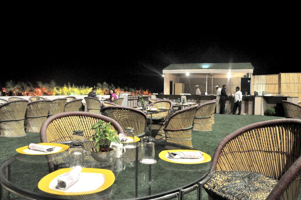 Hotel Jaipur Palace Buitenkant foto
